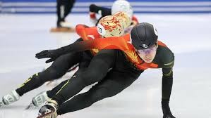 QPR球员谢尔因保护母亲用石头砸伤一男子，事后公开致歉